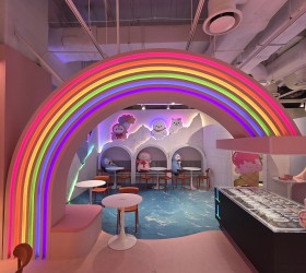 경기도 광명 AK플라자 푸롤리 아이스크림 무지개 조형물 금속 시공